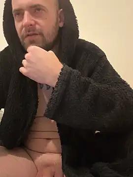 Snapshot of bigguy101 chatting on January 6, 2025, 12:16 am bigguy101 online show from January 6, 2025, 12:16 am