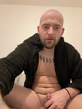 Snapshot of bigguy101 chatting on January 8, 2025, 11:09 pm bigguy101 online show from January 8, 2025, 11:09 pm