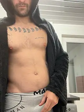 Snapshot of bigguy101 chatting on February 7, 2025, 6:45 am bigguy101 online show from February 7, 2025, 6:45 am