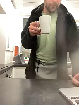 Snapshot of bigguy101 chatting on February 13, 2025, 6:52 am bigguy101 online show from February 13, 2025, 6:52 am