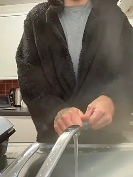 Snapshot of bigguy101 chatting on February 17, 2025, 9:03 am bigguy101 online show from February 17, 2025, 9:03 am