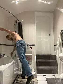 Snapshot of bigguy101 chatting on February 18, 2025, 8:58 pm bigguy101 online show from February 18, 2025, 8:58 pm