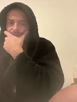 Snapshot of bigguy101 chatting on February 21, 2025, 10:48 pm bigguy101 online show from February 21, 2025, 10:48 pm