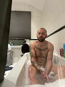 Snapshot of bigguy101 chatting on February 22, 2025, 9:04 pm bigguy101 online show from February 22, 2025, 9:04 pm