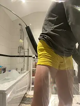 Snapshot of bigguy101 chatting on March 10, 2025, 6:34 pm bigguy101 online show from March 10, 2025, 6:34 pm