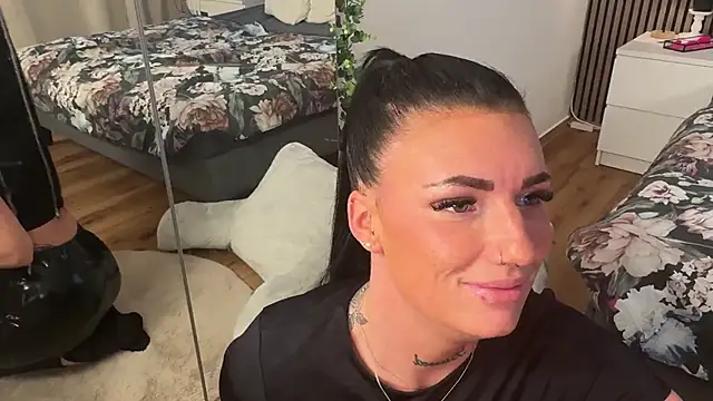 LizaRoxx online show from November 12, 2025, 9:36 pm