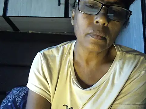 Snapshot of MsAttitude chatting on February 19, 2026, 6:31 am MsAttitude online show from February 19, 2026, 6:31 am