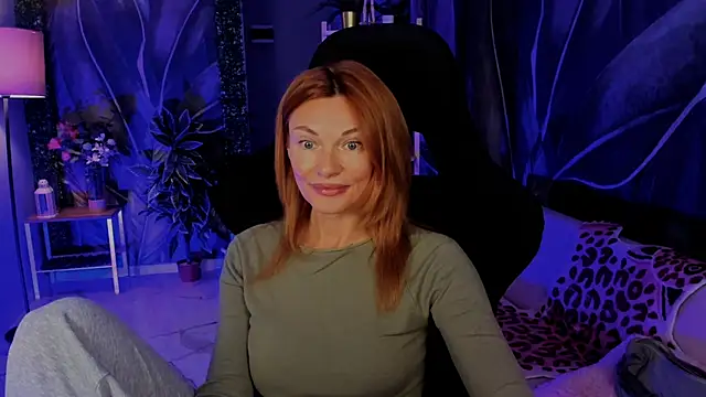 Snapshot of MistyBarnes chatting on November 22, 2025, 2:38 pm MistyBarnes online show from November 22, 2025, 2:38 pm