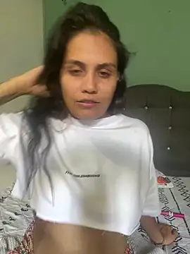 Snapshot of Miley_and_Vash chatting on December 19, 2024, 4:24 pm Miley and Vash online show from December 19, 2024, 4:24 pm