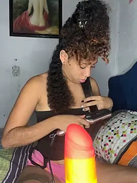 Snapshot of Miley_and_Vash chatting on March 7, 2025, 7:38 pm Miley and Vash online show from March 7, 2025, 7:38 pm