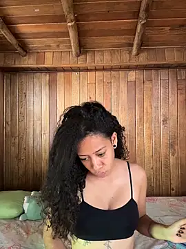 Snapshot of Miley_and_Vash chatting on December 3, 2025, 6:17 pm Miley and Vash online show from December 3, 2025, 6:17 pm