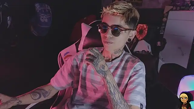 AcidMilo online show from June 5, 2026, 7:19 pm