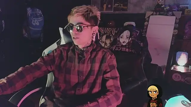 AcidMilo online show from June 18, 2026, 8:57 pm