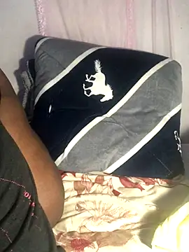 sweett shaley online show from December 14, 2025, 2:33 pm