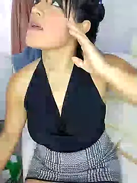 Snapshot of zhayra_rose chatting on January 12, 2025, 10:33 pm zhayra rose online show from January 12, 2025, 10:33 pm