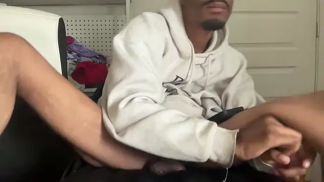 trueking01 online show from October 23, 2025, 7:34 pm