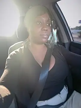 Snapshot of 1Topgyal chatting on September 12, 2025, 12:38 pm 1Topgyal online show from September 12, 2025, 12:38 pm