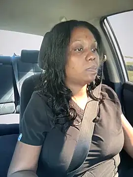 Snapshot of 1Topgyal chatting on November 1, 2025, 6:32 pm 1Topgyal online show from November 1, 2025, 6:32 pm