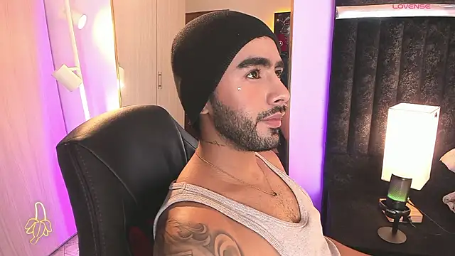 ItsMeEros online show from March 13, 2026, 10:38 pm