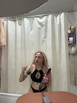 pinkstar  online show from December 5, 2025, 6:00 am