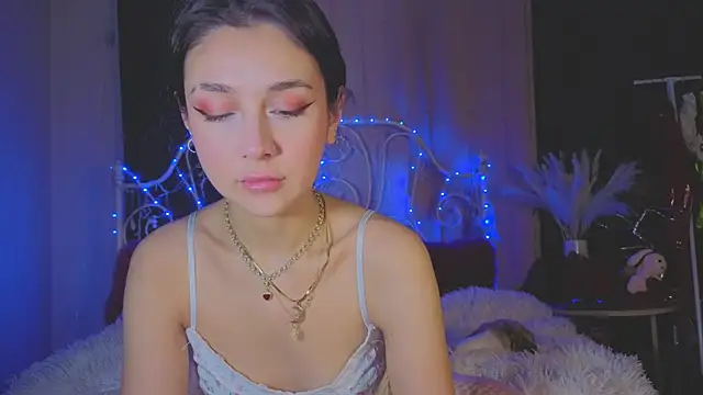 Snapshot of Funny_Bunny chatting on February 18, 2026, 11:11 pm Funny Bunny online show from February 18, 2026, 11:11 pm