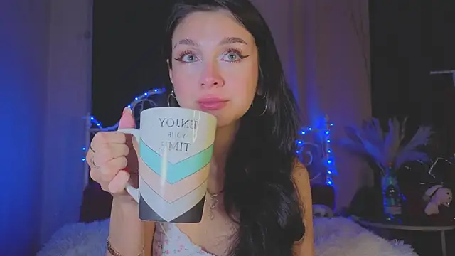 Funny Bunny online show from March 4, 2026, 1:33 am