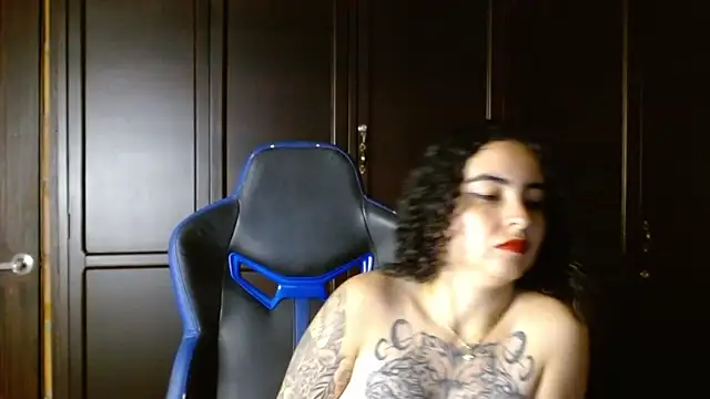 Snapshot of jaydensalvatore_ chatting on October 31, 2025, 10:44 pm jaydensalvatore online show from October 31, 2025, 10:44 pm