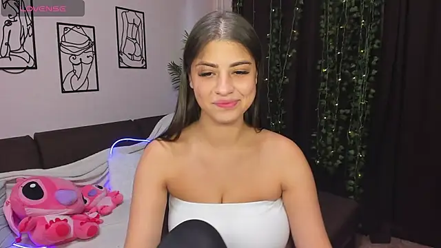 Snapshot of MaryMayson chatting on October 6, 2025, 2:03 pm MaryMayson online show from October 6, 2025, 2:03 pm