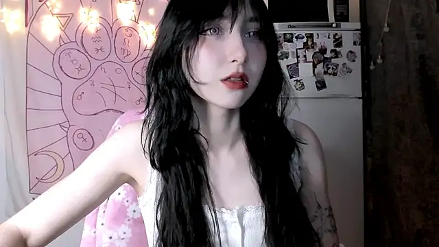 Holy420lolii online show from March 15, 2026, 4:57 pm