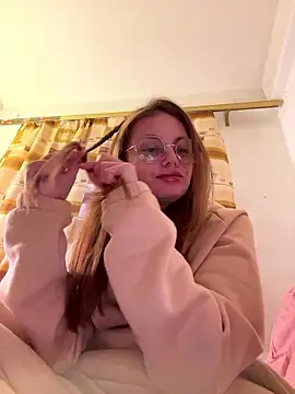 Snapshot of lovebellagrey chatting on January 9, 2026, 1:36 pm lovebellagrey online show from January 9, 2026, 1:36 pm