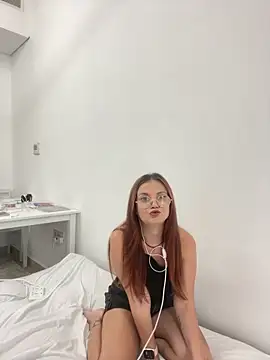 Snapshot of lovebellagrey chatting on May 9, 2026, 12:32 pm lovebellagrey online show from May 9, 2026, 12:32 pm