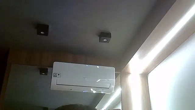 Skinny-Kitten online show from January 11, 2026, 12:32 pm