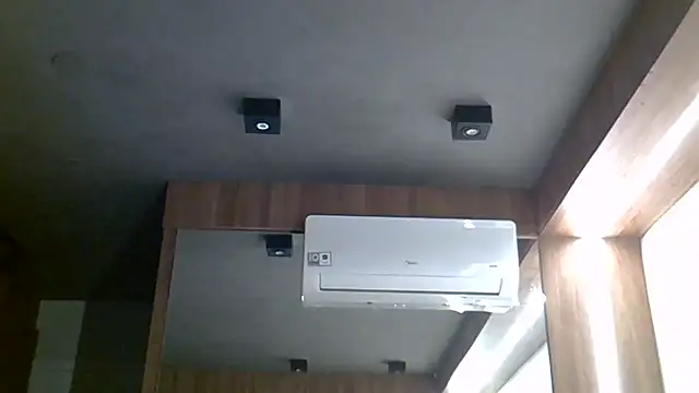 Skinny-Kitten online show from February 18, 2026, 4:30 am