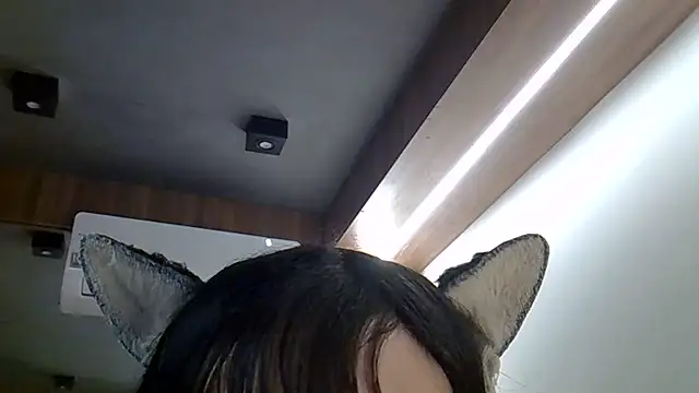 Snapshot of Skinny-Kitten chatting on May 29, 2026, 9:35 pm Skinny-Kitten online show from May 29, 2026, 9:35 pm