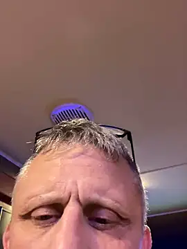 Snapshot of prekumstud chatting on March 2, 2025, 12:01 pm prekumstud online show from March 2, 2025, 12:01 pm