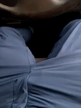 Snapshot of prekumstud chatting on September 15, 2025, 1:44 pm prekumstud online show from September 15, 2025, 1:44 pm