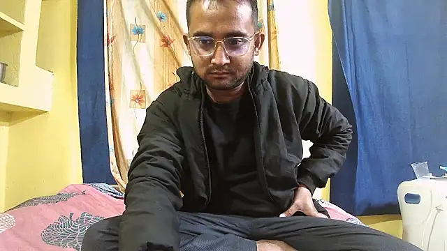 Snapshot of Cute_boy2000 chatting on January 24, 2025, 1:24 am Cute boy2000 online show from January 24, 2025, 1:24 am