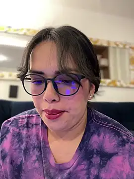 Snapshot of andra_rose chatting on January 23, 2025, 12:04 am andra rose online show from January 23, 2025, 12:04 am