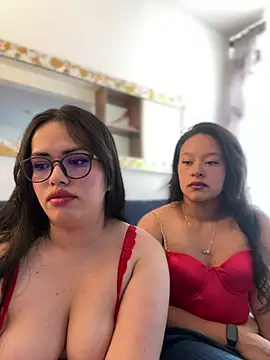 Snapshot of andra_rose chatting on February 2, 2025, 7:14 pm andra rose online show from February 2, 2025, 7:14 pm