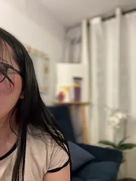 Snapshot of andra_rose chatting on March 2, 2025, 3:13 am andra rose online show from March 2, 2025, 3:13 am