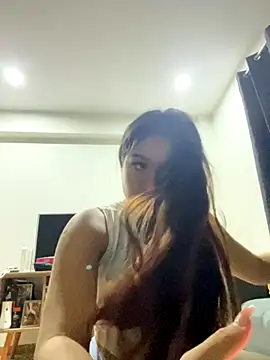 LuceroRm online show from November 4, 2025, 5:17 am