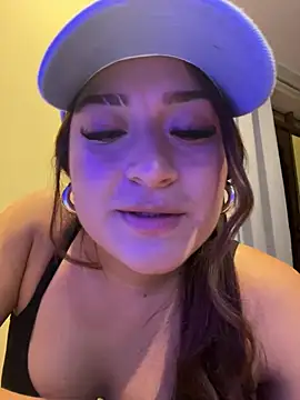 Snapshot of LuceroRm chatting on June 25, 2026, 3:50 am LuceroRm online show from June 25, 2026, 3:50 am