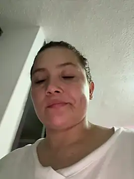 Snapshot of EmilyBarragan chatting on January 30, 2025, 1:22 am EmilyBarragan online show from January 30, 2025, 1:22 am