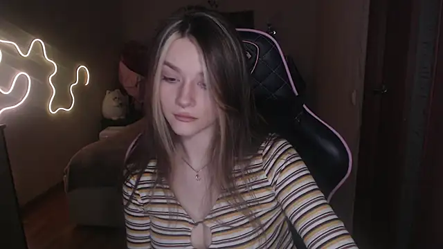 jeann elsaa online show from January 30, 2025, 8:21 pm