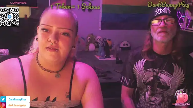 Snapshot of DarkBunnyPlay chatting on September 25, 2025, 7:45 am DarkBunnyPlay online show from September 25, 2025, 7:45 am