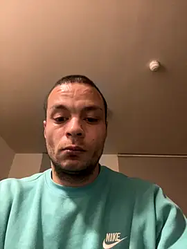 Snapshot of Reposed_Sundown chatting on December 13, 2025, 9:20 pm Reposed Sundown online show from December 13, 2025, 9:20 pm