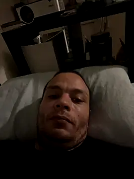 Snapshot of Reposed_Sundown chatting on December 17, 2025, 9:54 pm Reposed Sundown online show from December 17, 2025, 9:54 pm