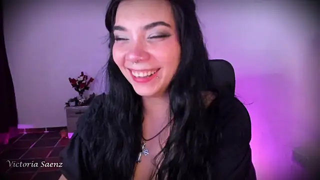 victoriaasaenz  online show from May 9, 2026, 1:00 am