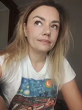 KrissSexi online show from October 28, 2025, 4:49 am