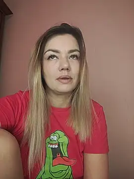 KrissSexi online show from December 15, 2025, 8:18 am